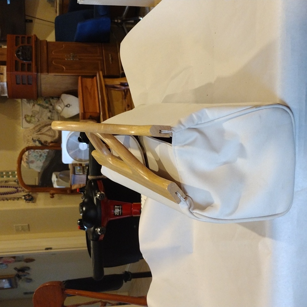 Estee Lauder bag - Picture 2 of 4